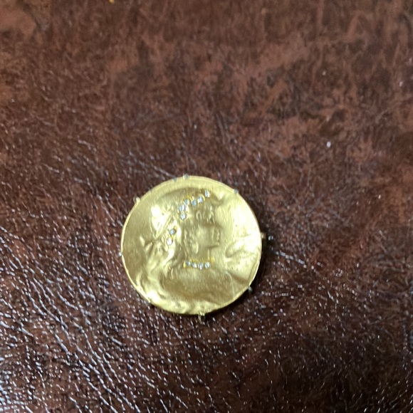 Alya woman - Picture 6 of 6